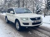 Volkswagen Touareg 2007 года за 5 800 000 тг. в Алматы – фото 5