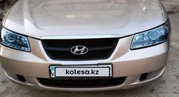 Hyundai Sonata 2006 годаfor4 600 000 тг. в Актау – фото 2