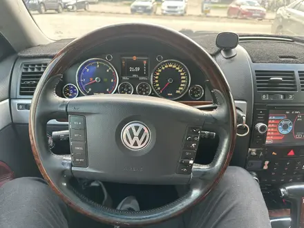 Volkswagen Touareg 2004 года за 4 000 000 тг. в Кокшетау – фото 11