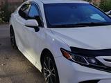 Toyota Camry 2020 года за 9 200 000 тг. в Кокшетау – фото 2