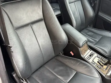 Mercedes-Benz E 320 2000 года за 7 500 000 тг. в Алматы – фото 29