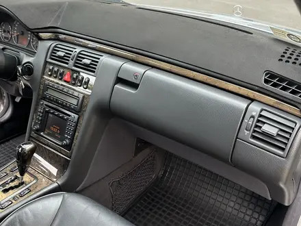 Mercedes-Benz E 320 2000 года за 7 500 000 тг. в Алматы – фото 31