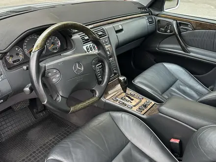 Mercedes-Benz E 320 2000 года за 7 500 000 тг. в Алматы – фото 35