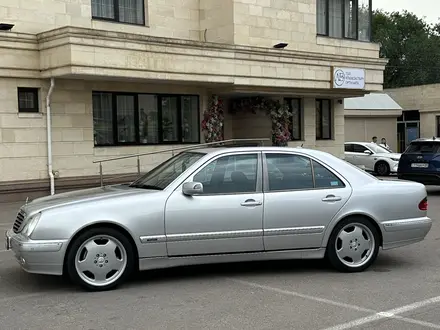 Mercedes-Benz E 320 2000 года за 7 500 000 тг. в Алматы – фото 4