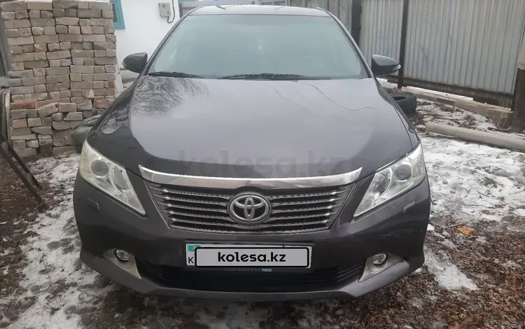 Toyota Camry 2013 годаүшін10 300 000 тг. в Семей