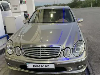 Mercedes-Benz E 240