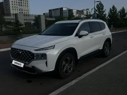Hyundai Santa Fe 2021 года за 14 000 000 тг. в Астана
