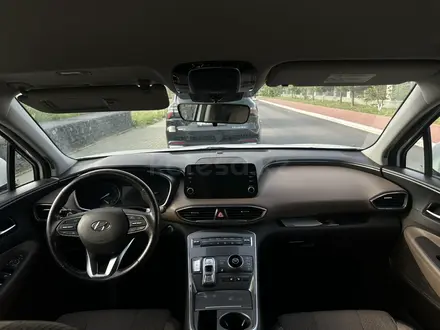 Hyundai Santa Fe 2021 года за 14 000 000 тг. в Астана – фото 6