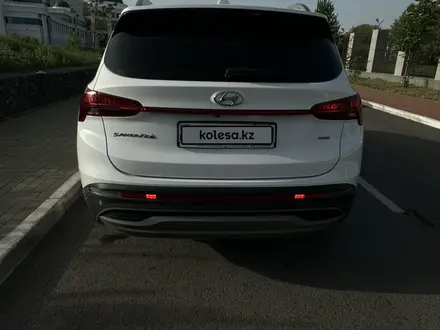 Hyundai Santa Fe 2021 года за 14 000 000 тг. в Астана – фото 7