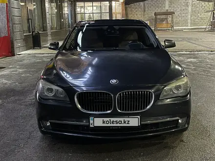 BMW 750 2009 года за 12 000 000 тг. в Алматы – фото 3