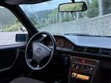 Mercedes-Benz E 220 1992 года за 1 350 000 тг. в Алматы – фото 3