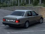 Mercedes-Benz E 220 1992 года за 1 350 000 тг. в Алматы – фото 4