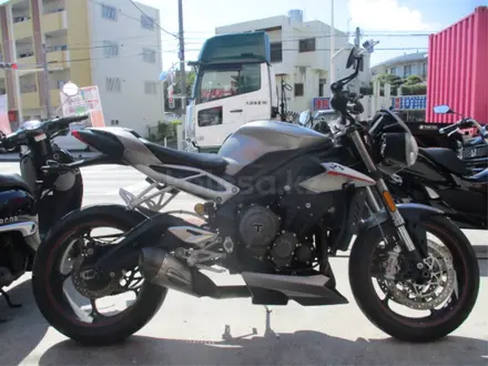Triumph  STREET TRIPLE RS 2018 года за 4 490 000 тг. в Шымкент