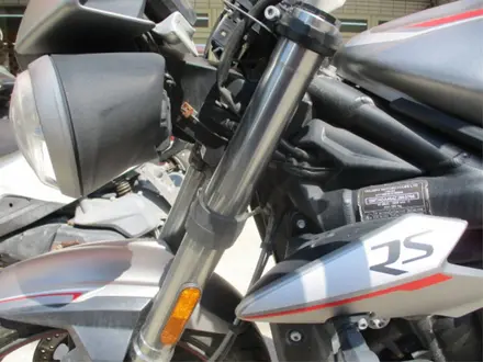 Triumph  STREET TRIPLE RS 2018 года за 4 490 000 тг. в Шымкент – фото 4