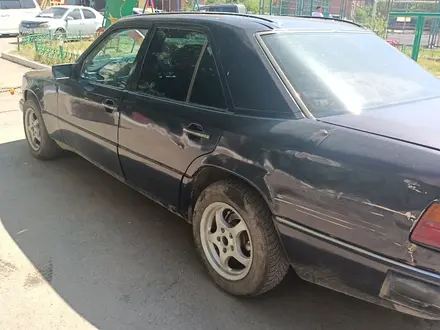 Mercedes-Benz E 230 1992 года за 1 000 000 тг. в Астана – фото 3