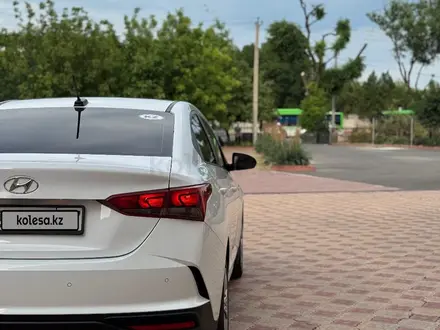 Hyundai Accent 2021 года за 6 900 000 тг. в Шымкент – фото 4