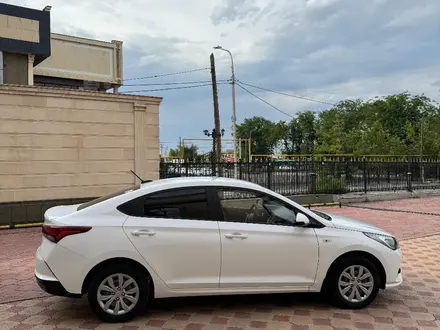 Hyundai Accent 2021 года за 6 900 000 тг. в Шымкент – фото 5