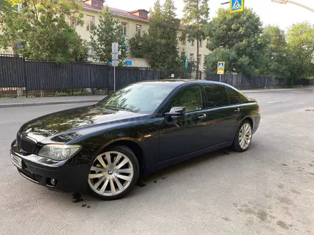 BMW 750 2007 года за 6 500 000 тг. в Алматы – фото 5