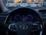 Toyota Camry 2015 года за 12 500 000 тг. в Уральск – фото 4