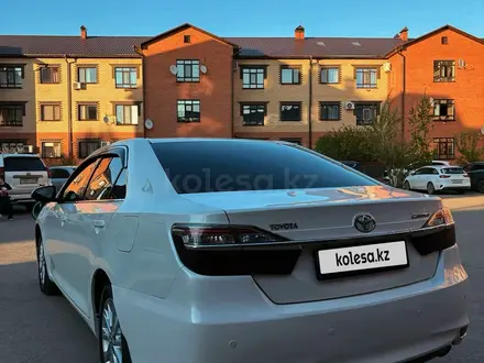 Toyota Camry 2015 года за 10 500 000 тг. в Уральск – фото 11