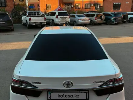 Toyota Camry 2015 года за 10 500 000 тг. в Уральск – фото 12