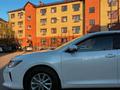 Toyota Camry 2015 года за 10 500 000 тг. в Уральск – фото 15