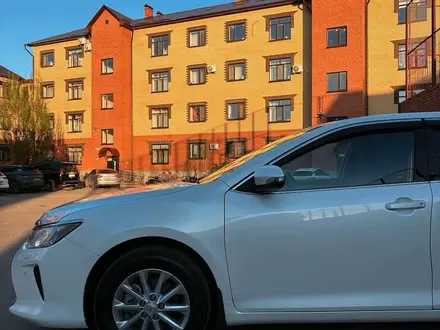 Toyota Camry 2015 года за 10 500 000 тг. в Уральск – фото 15