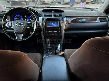 Toyota Camry 2015 года за 10 500 000 тг. в Уральск – фото 6