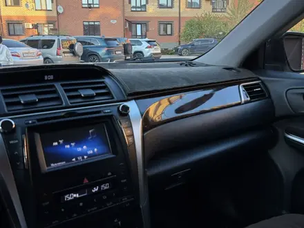 Toyota Camry 2015 года за 10 500 000 тг. в Уральск – фото 8