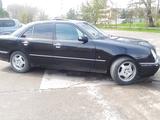 Mercedes-Benz E 230 1995 года за 2 400 000 тг. в Алматы – фото 4