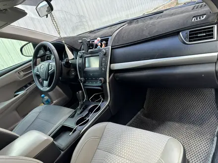 Toyota Camry 2015 года за 6 000 000 тг. в Атырау – фото 3