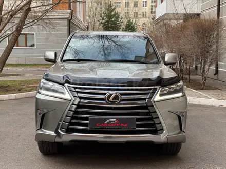 Lexus LX 570 2020 года за 68 000 000 тг. в Астана
