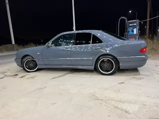 Mercedes-Benz E 430