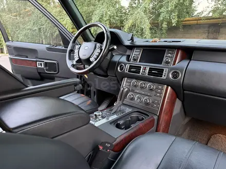 Land Rover Range Rover 2012 года за 14 000 000 тг. в Алматы – фото 22