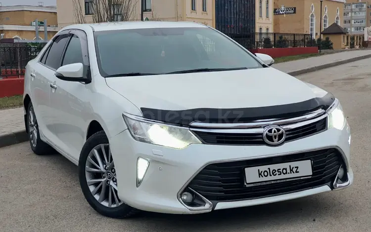 Toyota Camry 2015 года за 12 700 000 тг. в Актобе