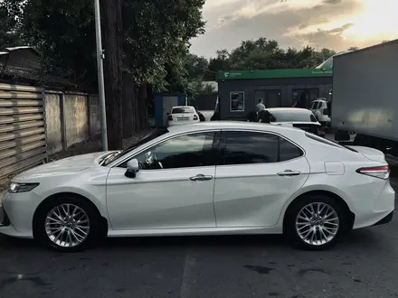 Toyota Camry 2019 года за 15 200 000 тг. в Алматы – фото 10