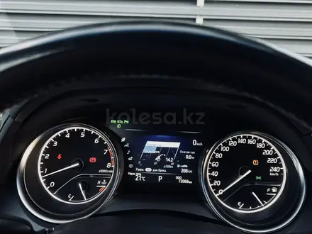 Toyota Camry 2019 года за 15 200 000 тг. в Алматы – фото 15