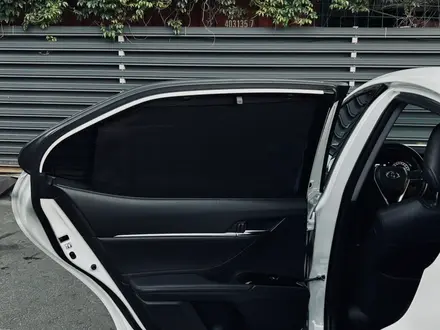 Toyota Camry 2019 года за 15 200 000 тг. в Алматы – фото 24