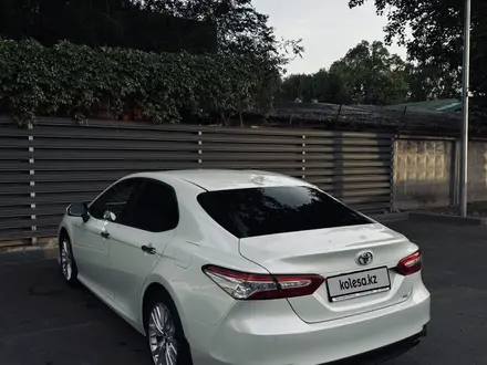 Toyota Camry 2019 года за 15 200 000 тг. в Алматы – фото 7