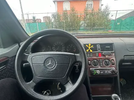 Mercedes-Benz C 220 1995 года за 1 400 000 тг. в Астана – фото 3