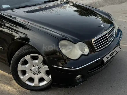Mercedes-Benz C 240 2005 года за 4 200 000 тг. в Алматы – фото 11