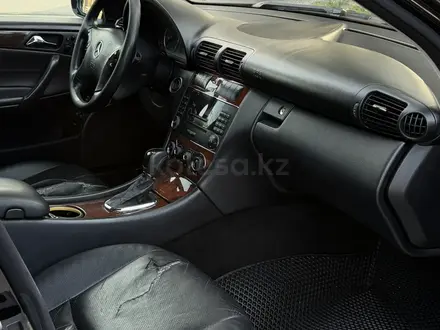 Mercedes-Benz C 240 2005 года за 4 200 000 тг. в Алматы – фото 16