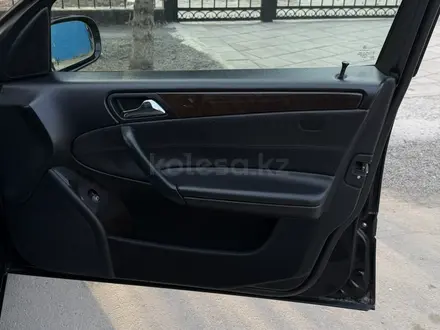 Mercedes-Benz C 240 2005 года за 4 200 000 тг. в Алматы – фото 17