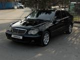 Mercedes-Benz C 240 2005 годаүшін4 200 000 тг. в Алматы