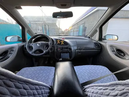 Volkswagen Sharan 1998 года за 2 500 000 тг. в Уральск – фото 5