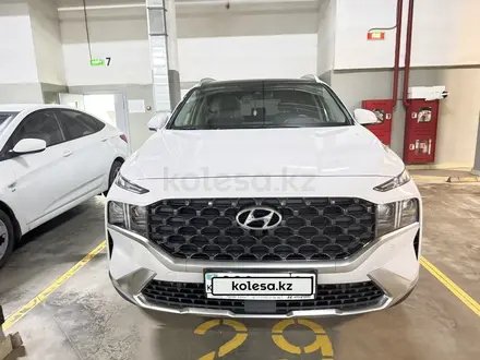 Hyundai Santa Fe 2022 года за 17 990 000 тг. в Астана