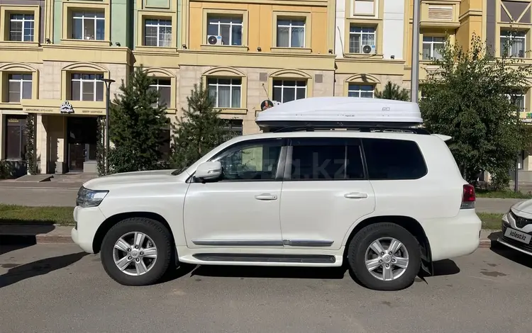 Toyota Land Cruiser 2018 года за 28 300 000 тг. в Астана