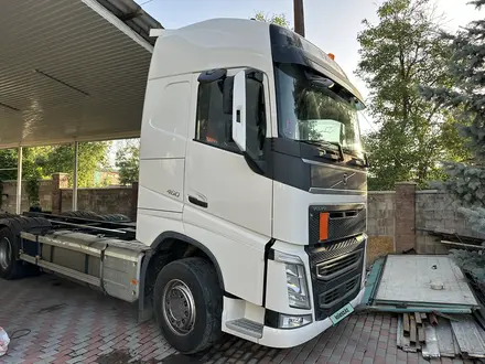 Volvo  FH 2016 года за 24 000 000 тг. в Алматы – фото 3