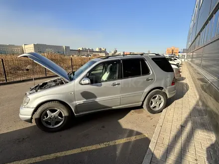 Mercedes-Benz ML 320 2001 года за 4 000 000 тг. в Астана