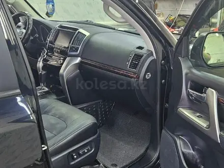 Toyota Land Cruiser 2015 года за 26 000 000 тг. в Семей – фото 14
